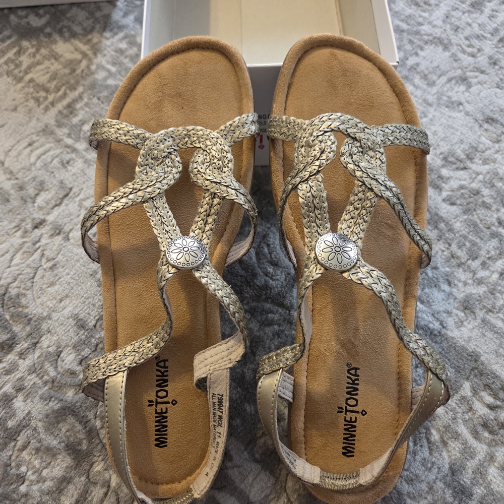 Minnetonka Women's Braided Sandals -Gold